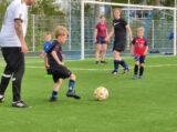 Laatste training S.K.N.W.K. JO7-1 van seizoen 2022-2023 (partijtje tegen de ouders) (84/130)